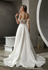 In Stock Off Rack HW3007 size 12 ivory