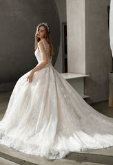 In Stock Off Rack HW3021 size 16 ivory