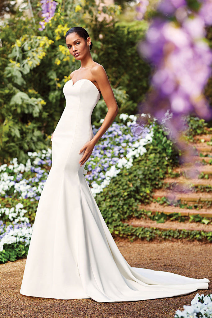 In Stock Off Rack Sincerity 44156 size 10 ivory